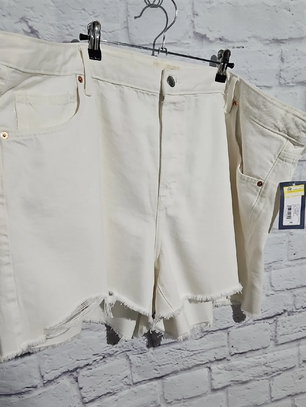 Universal Thread 90s Baggy Cream Raw-Hem High-Rise Denim Shorts